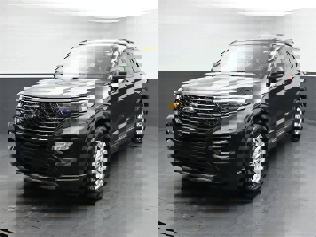 Used 2023 Ford Explorer XLT w/ Equipment Group 202A image 7