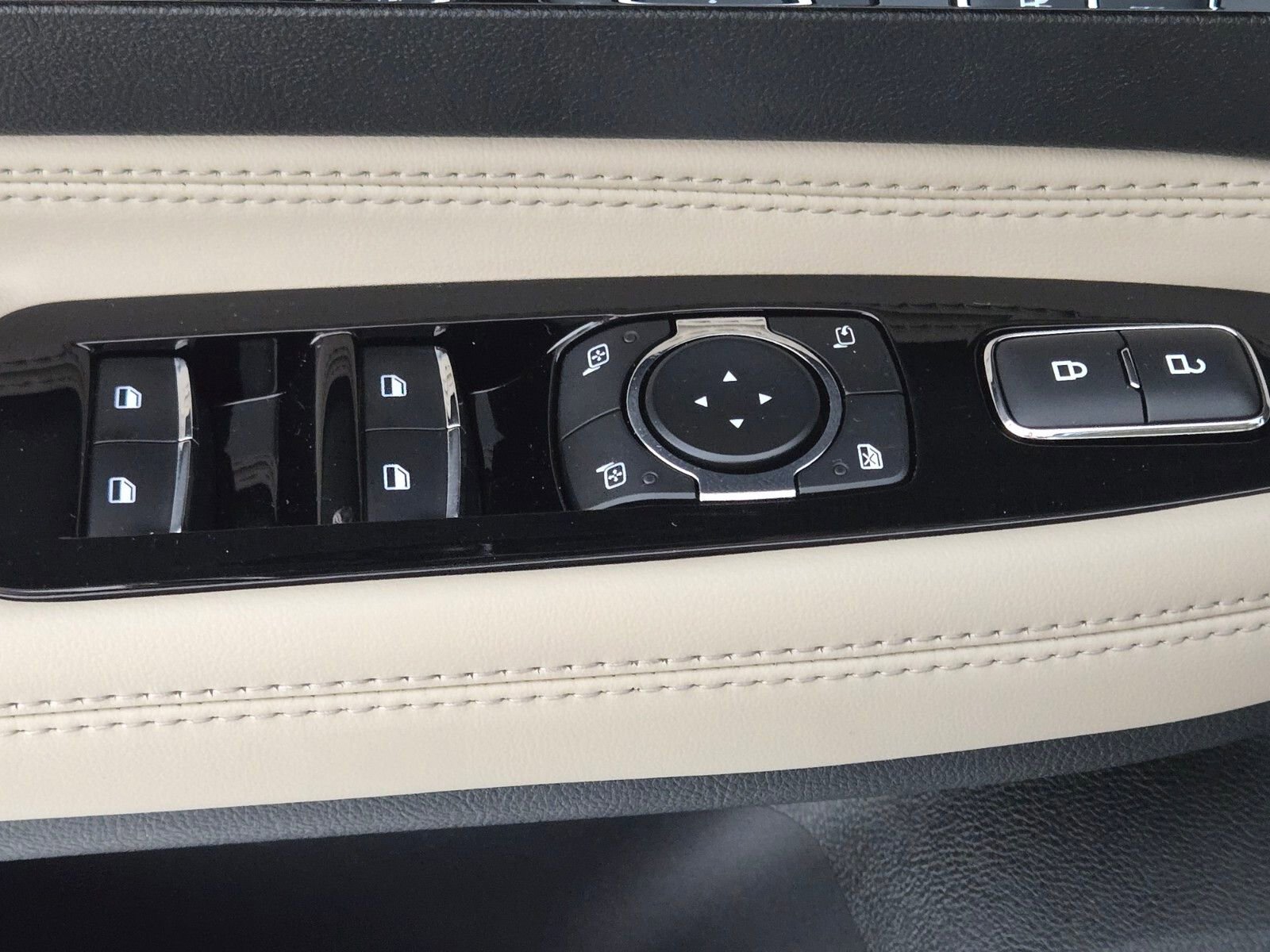 New 2026 Lincoln Corsair Reserve w/ Jet Appearance Package image 22