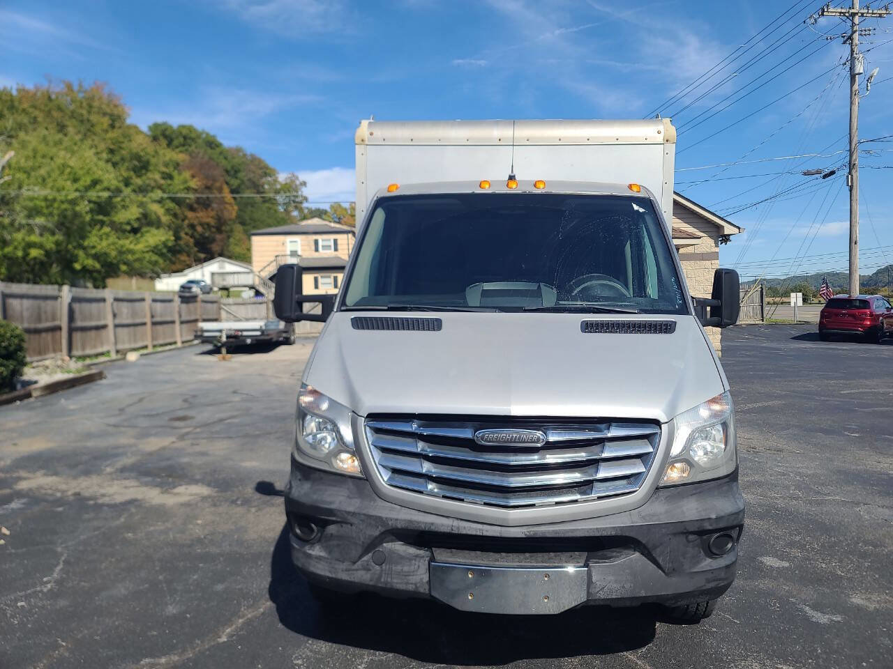 Used 2015 Freightliner Sprinter 3500 image 3