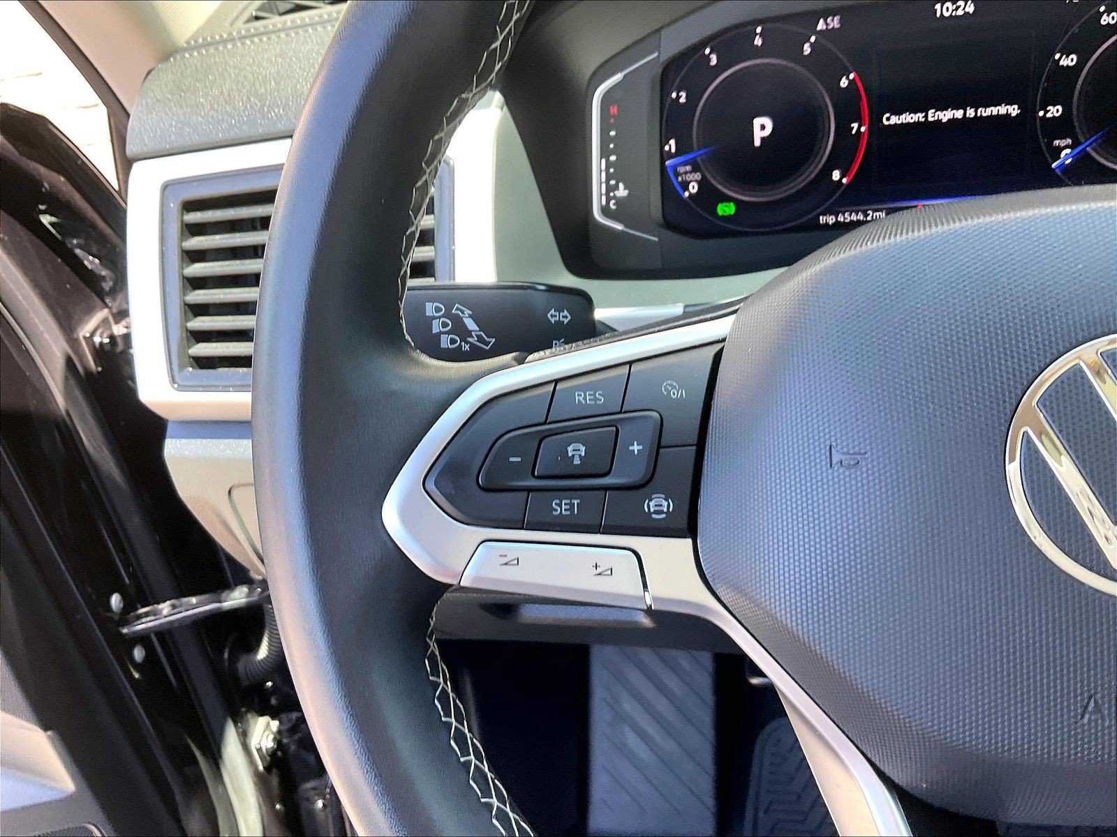 Certified 2022 Volkswagen Atlas SE w/ Panoramic Sunroof Package FWD image 18