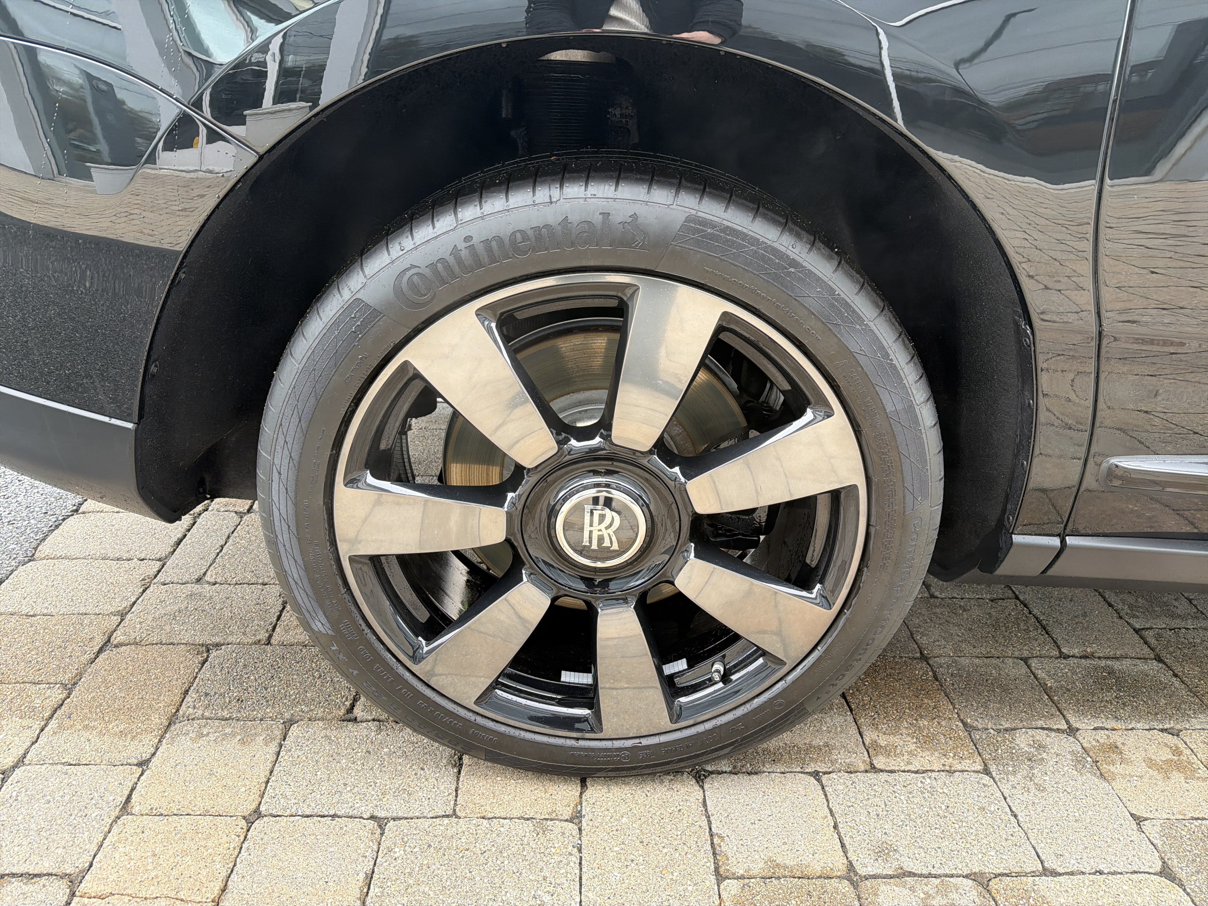 Certified 2023 Rolls-Royce Cullinan w/ Cullinan Package AWD/4WD image 35