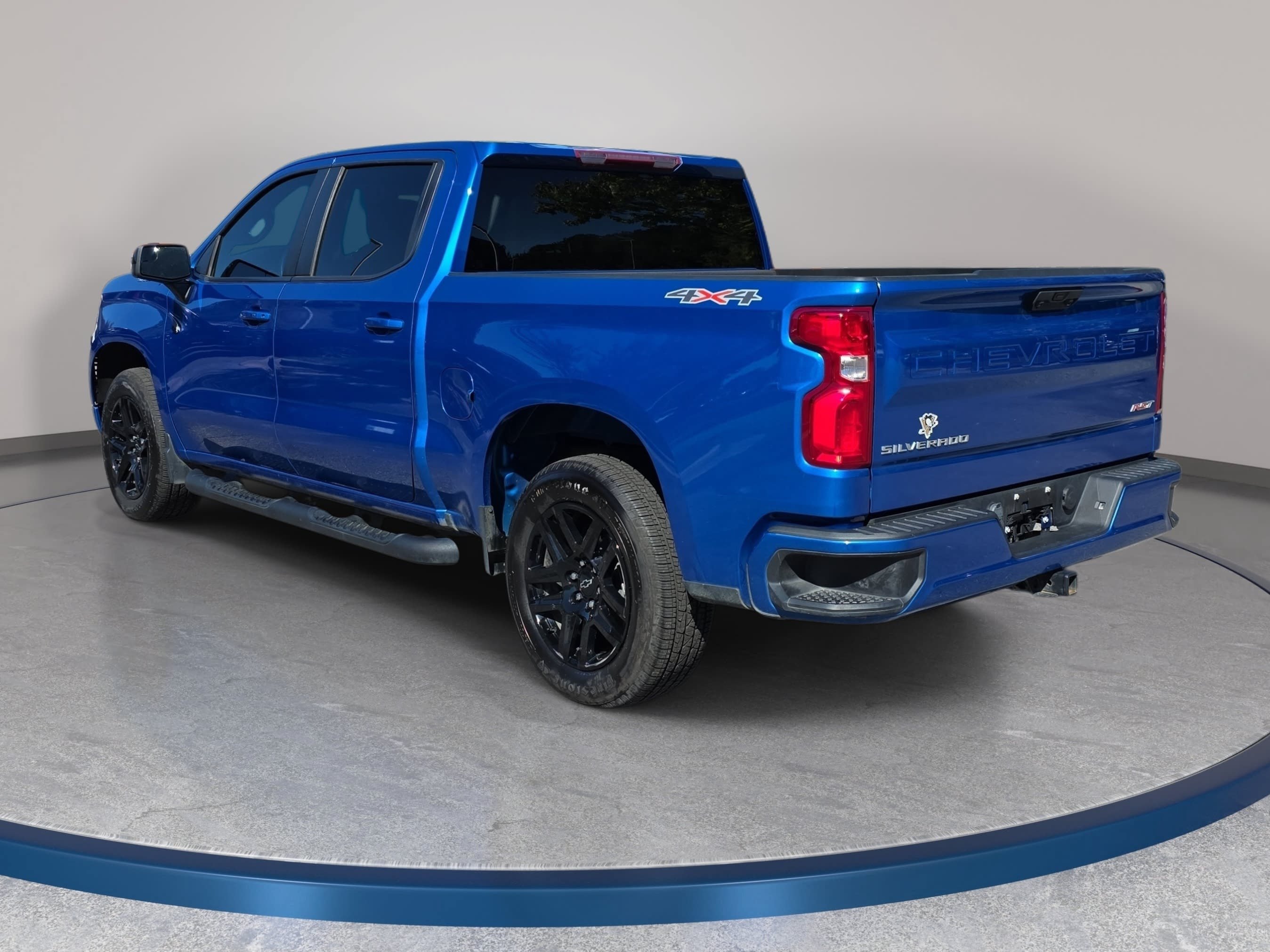 Used 2024 Chevrolet Silverado 1500 RST AWD/4WD image 7