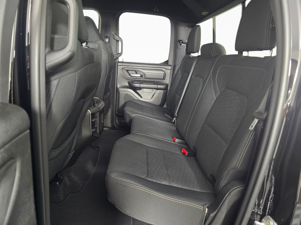 New 2026 RAM 1500 Express AWD/4WD image 38