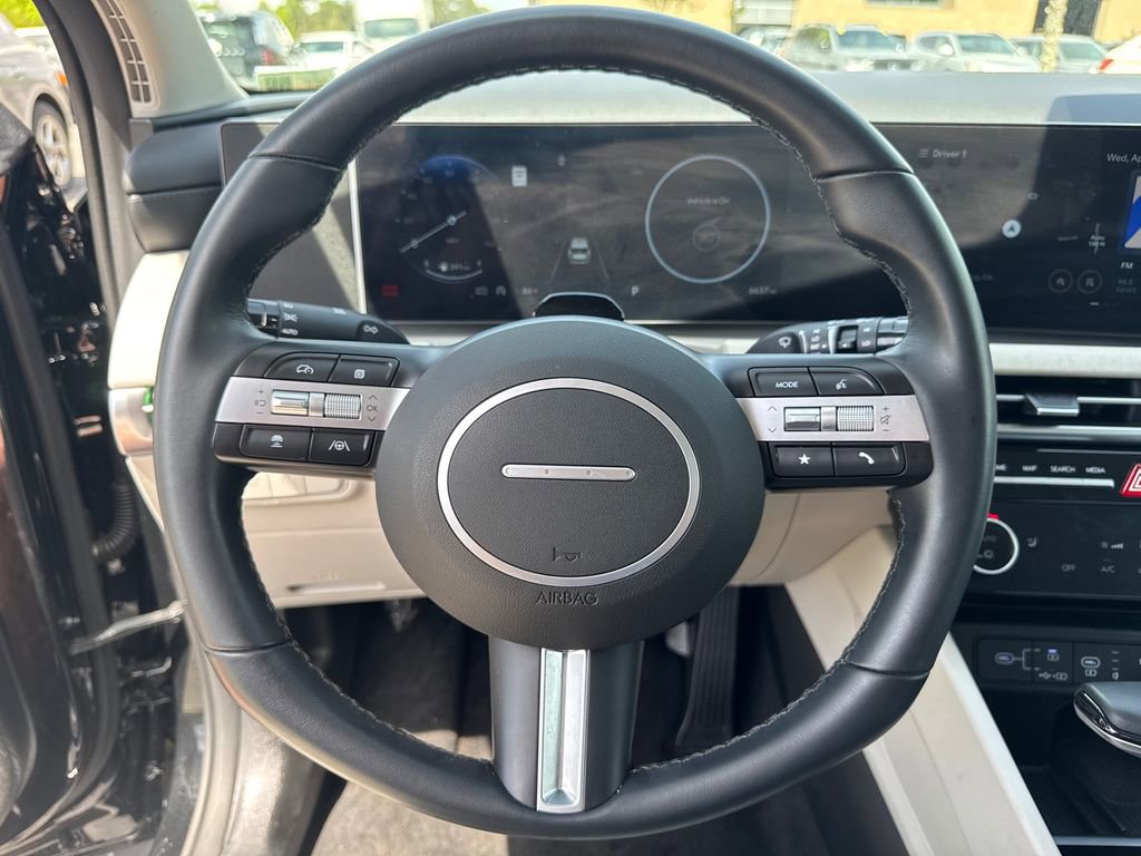 Certified 2025 Hyundai Tucson SEL FWD image 24