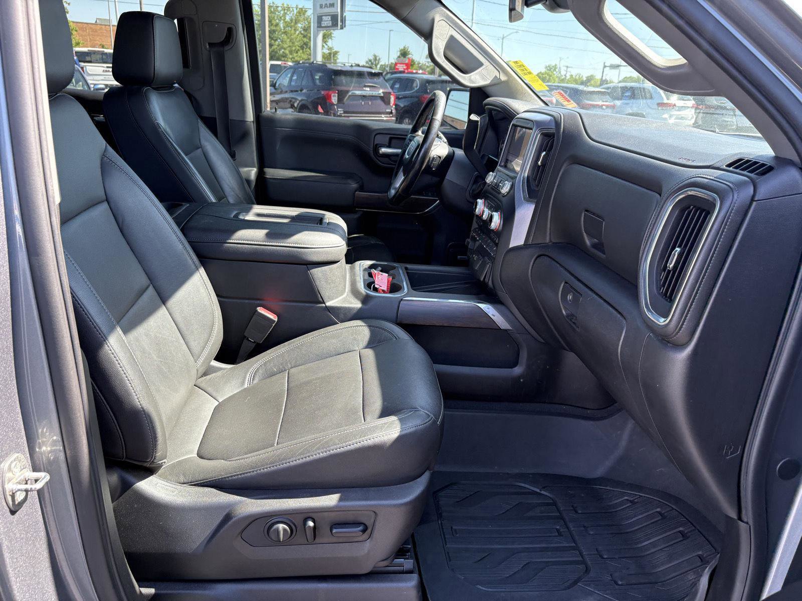 Used 2019 GMC Sierra 1500 SLT w/ SLT Premium Plus Package AWD/4WD image 19