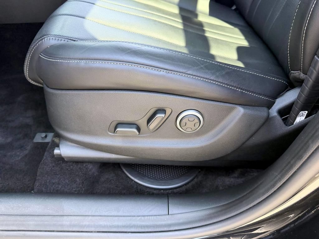 Certified 2025 Genesis GV80 2.5T Advanced AWD/4WD image 18