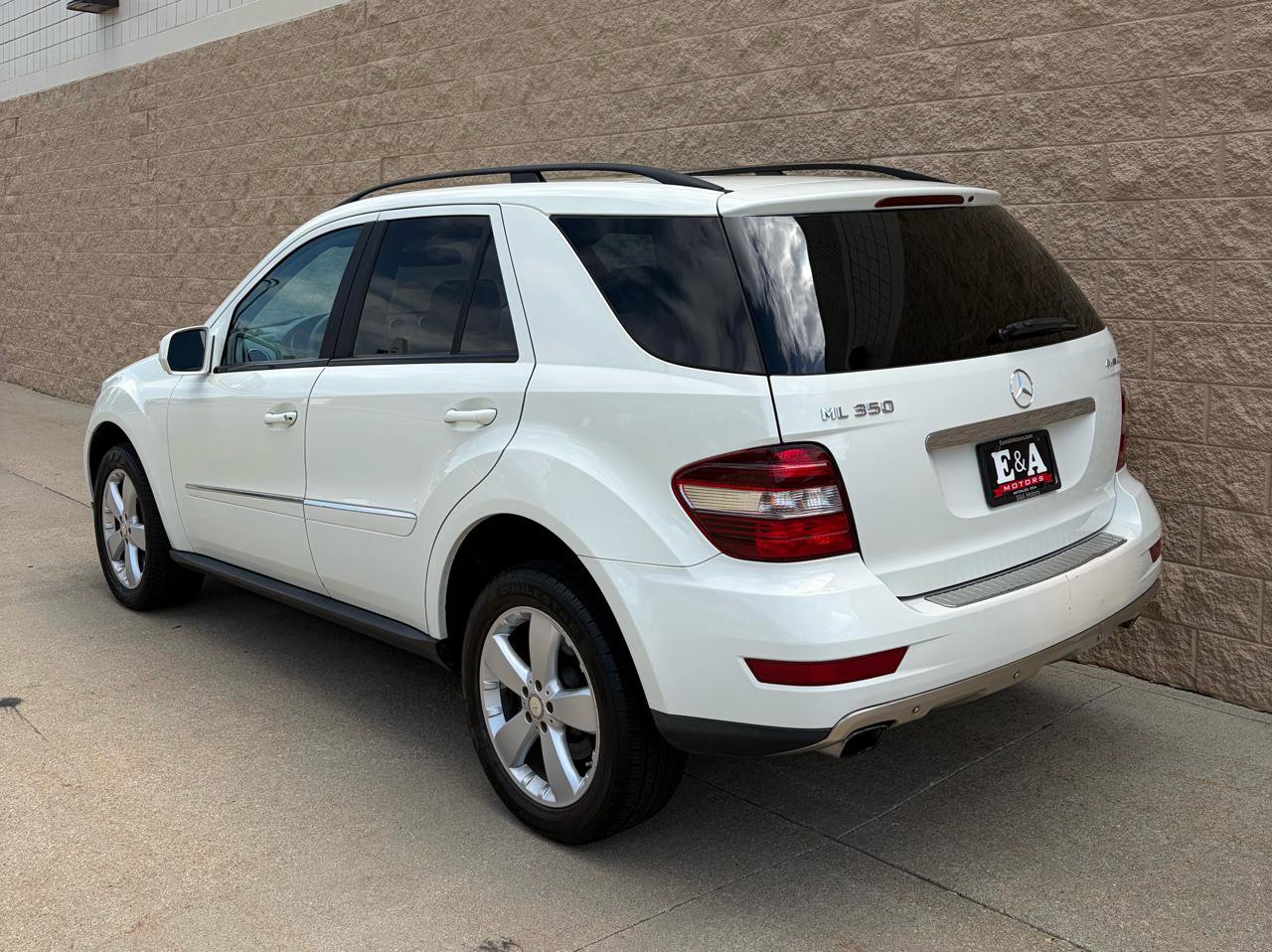Used 2009 Mercedes-Benz ML 350 4MATIC image 3