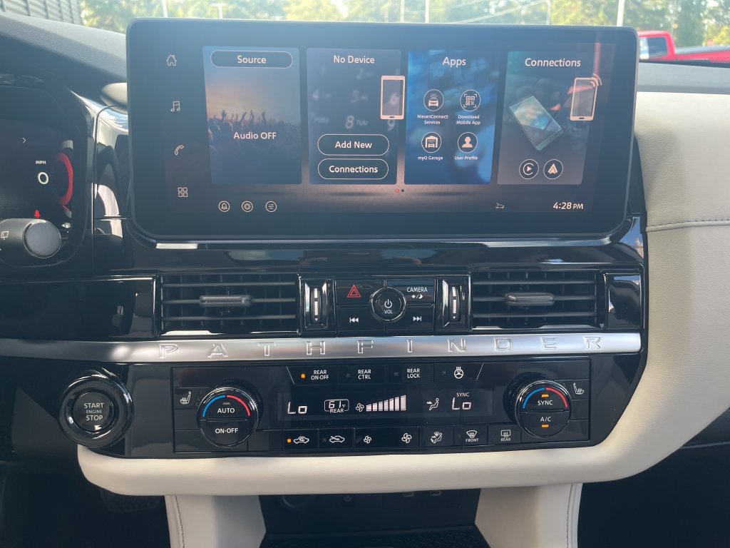 New 2026 Nissan Pathfinder SL FWD image 18