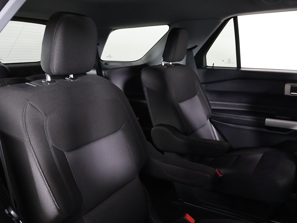 Used 2022 Ford Explorer XLT image 28