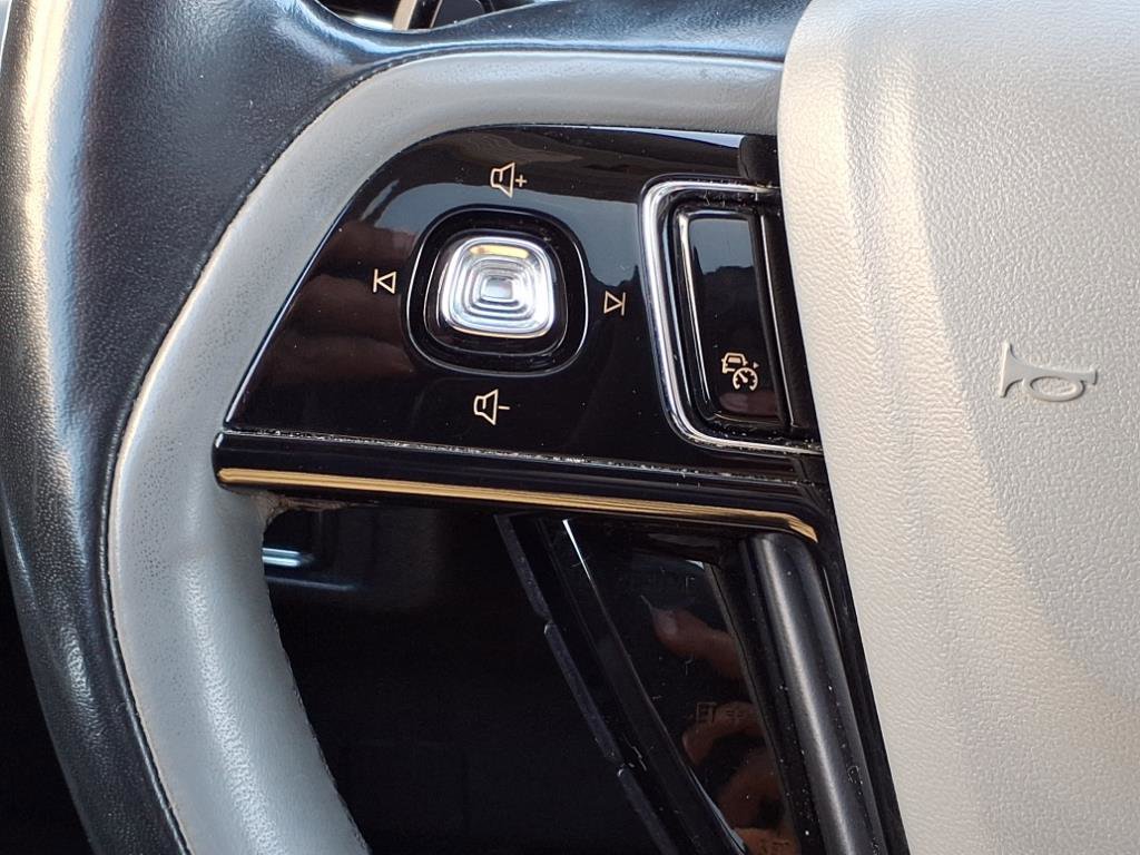 Certified 2022 Lincoln Corsair Reserve w/ Equipment Group 201A image 19