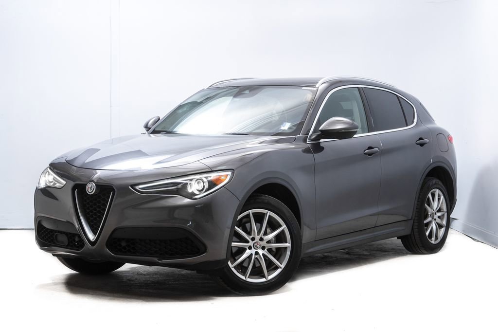 Used 2018 Alfa Romeo Stelvio Ti AWD/4WD image 1