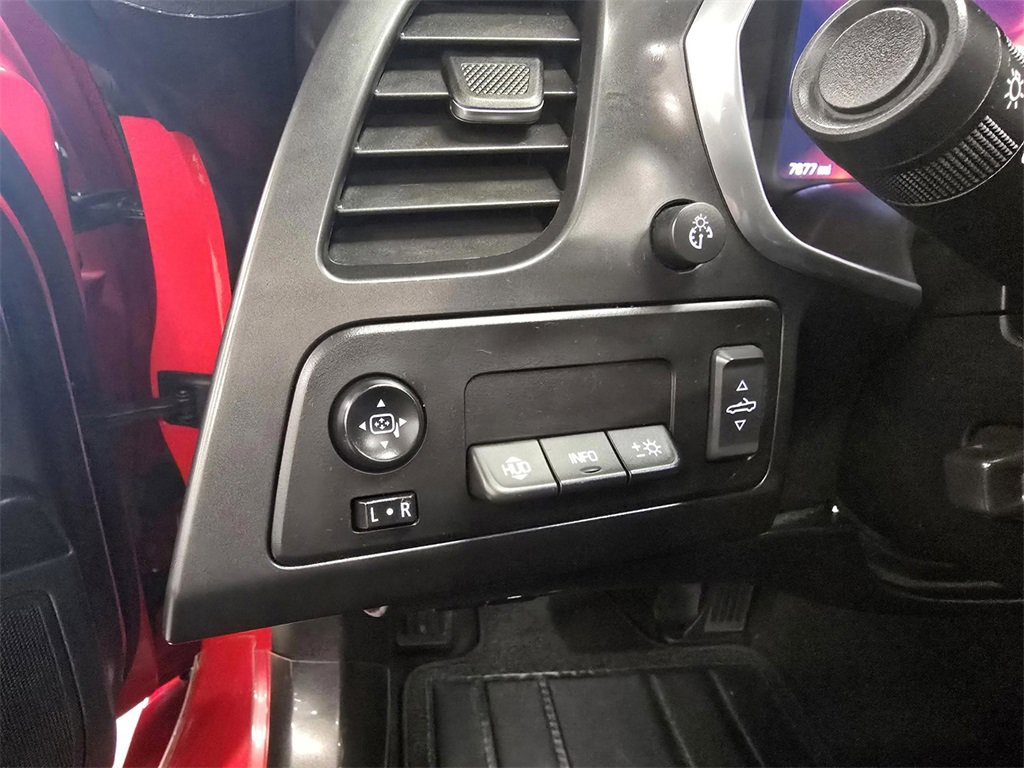 Used 2015 Chevrolet Corvette Z06 w/ 3LZ Preferred Equipment Group image 26