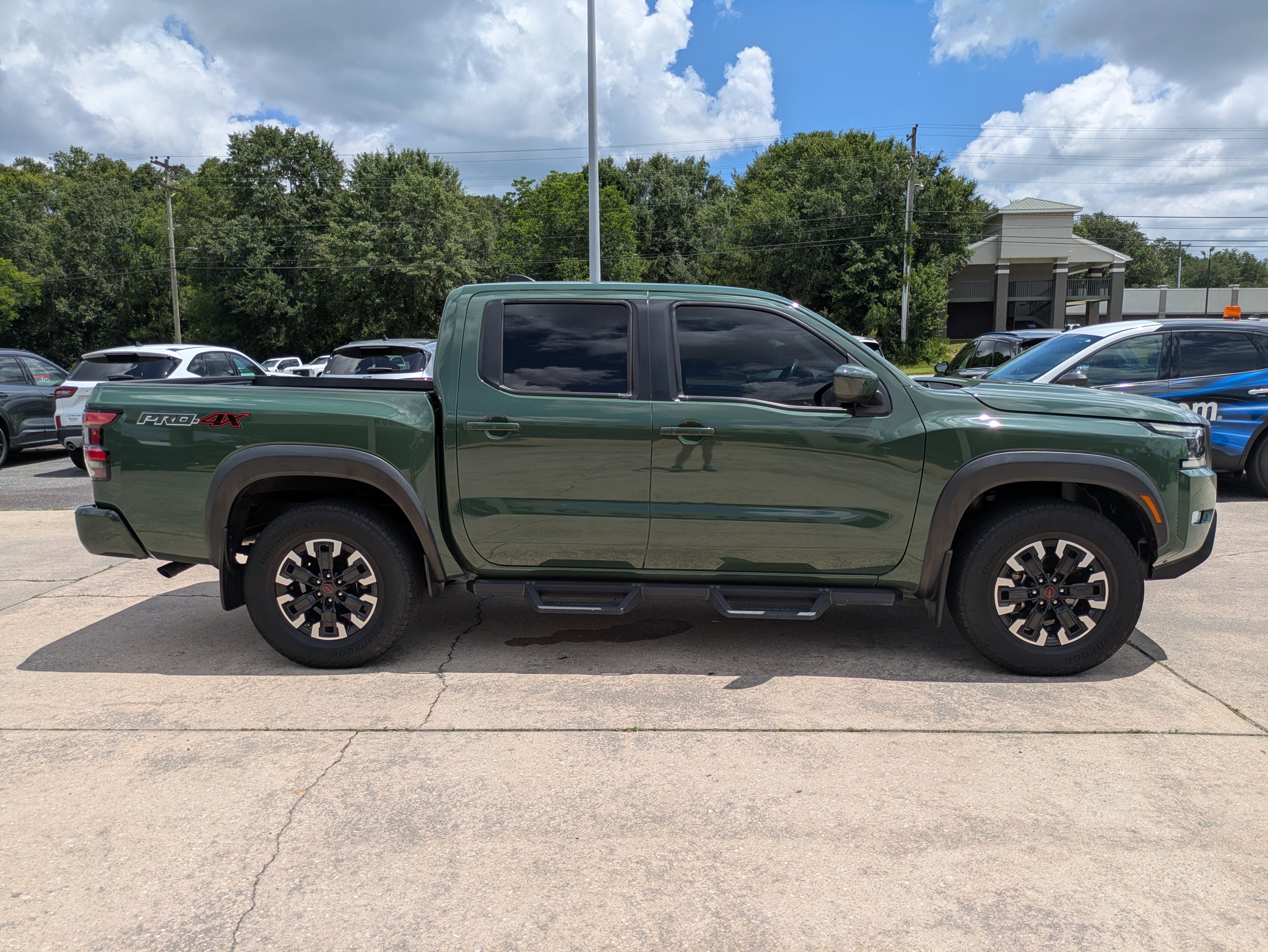 Used 2022 Nissan Frontier PRO-4X w/ Technology Package image 6