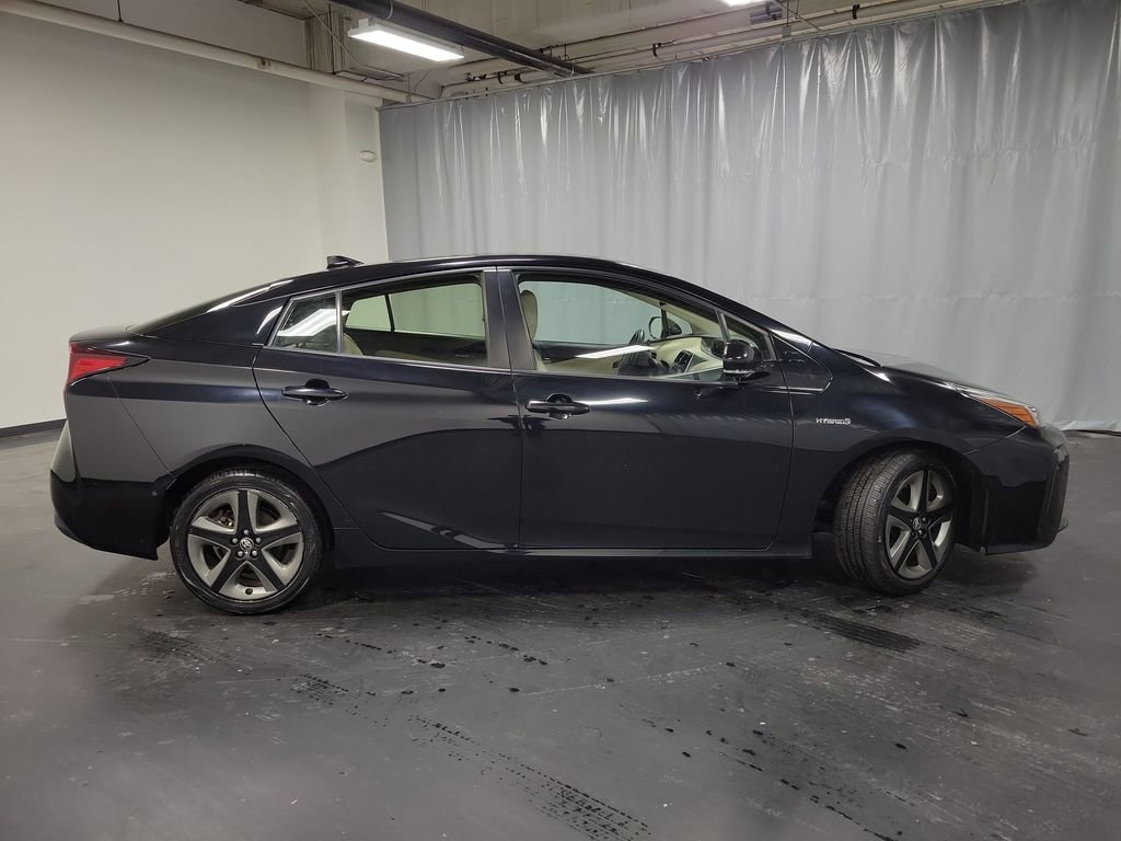 Used 2019 Toyota Prius XLE image 9