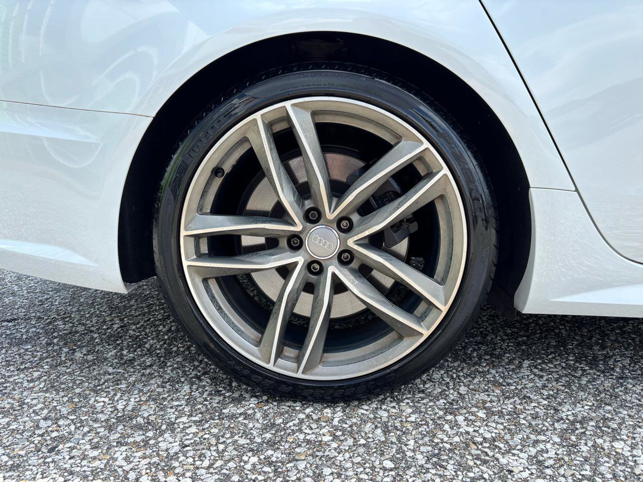 Used 2017 Audi S6 Prestige w/ Prestige Package image 34