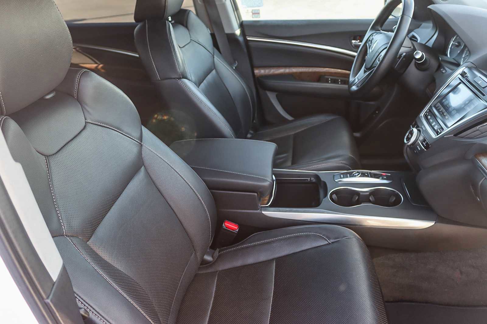 Used 2020 Acura MDX SH-AWD w/ Technology Package image 16