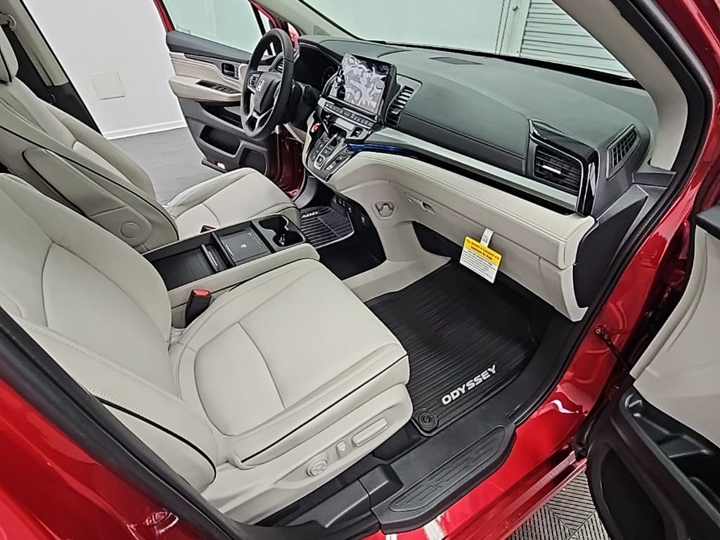 New 2026 Honda Odyssey Touring image 39