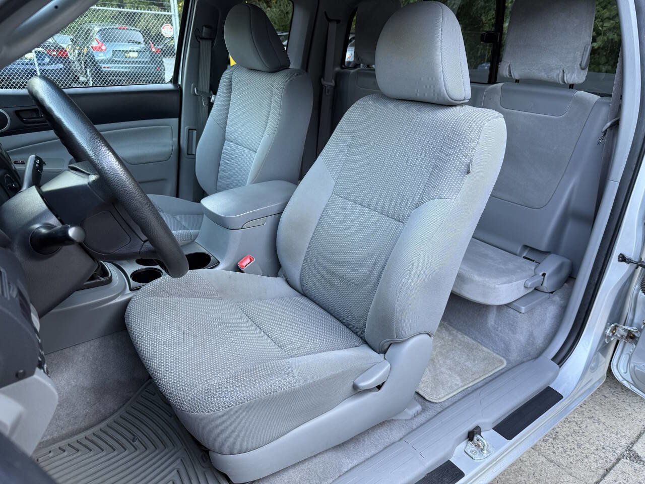 Used 2011 Toyota Tacoma 4x4 Access Cab image 5