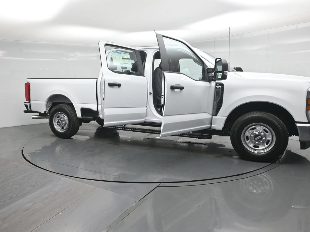 New 2026 Ford F250 XL w/ XL Chrome Package RWD image 29