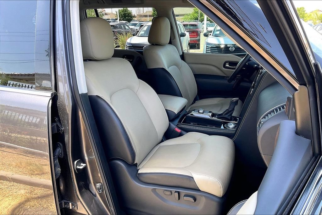 Used 2022 INFINITI QX80 Premium Select w/ Cargo Package AWD/4WD image 7