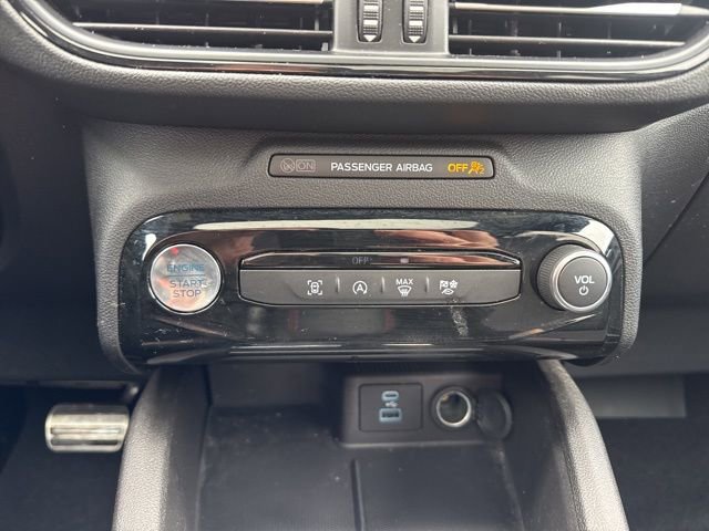Used 2023 Ford Escape ST-Line w/ Tech Pack #1 AWD/4WD image 33