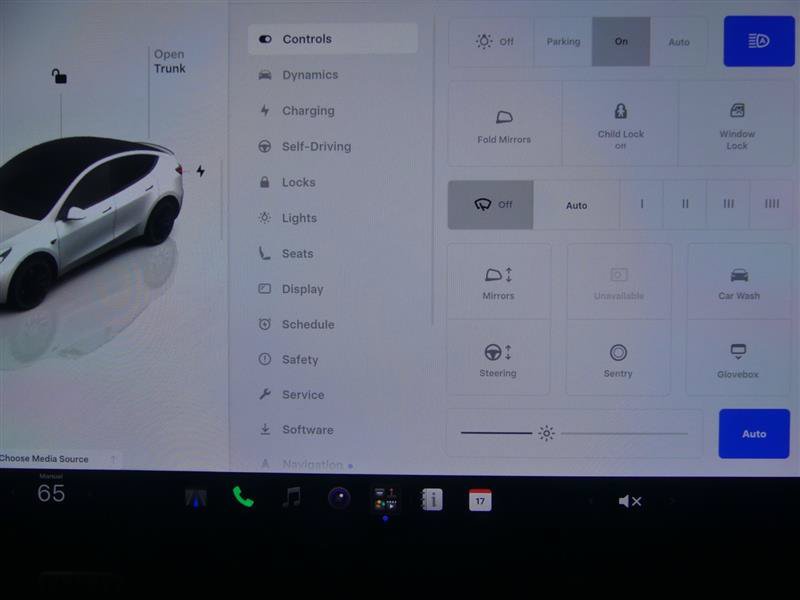 Used 2022 Tesla Model Y Performance AWD/4WD image 12
