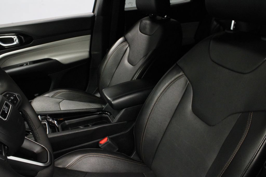 Used 2023 Jeep Compass Limited AWD/4WD image 24