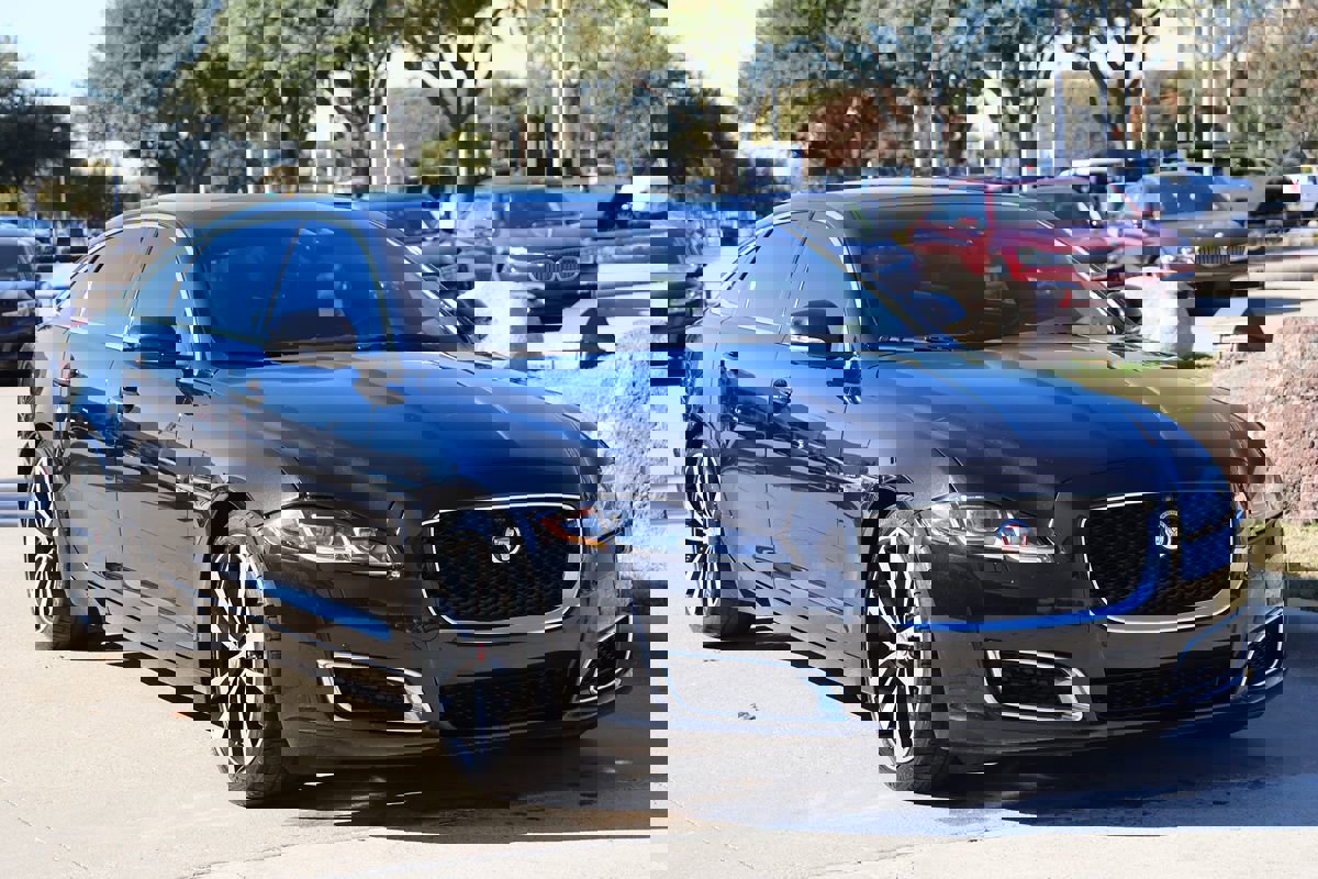 Used 2019 Jaguar XJ L Portfolio image 2