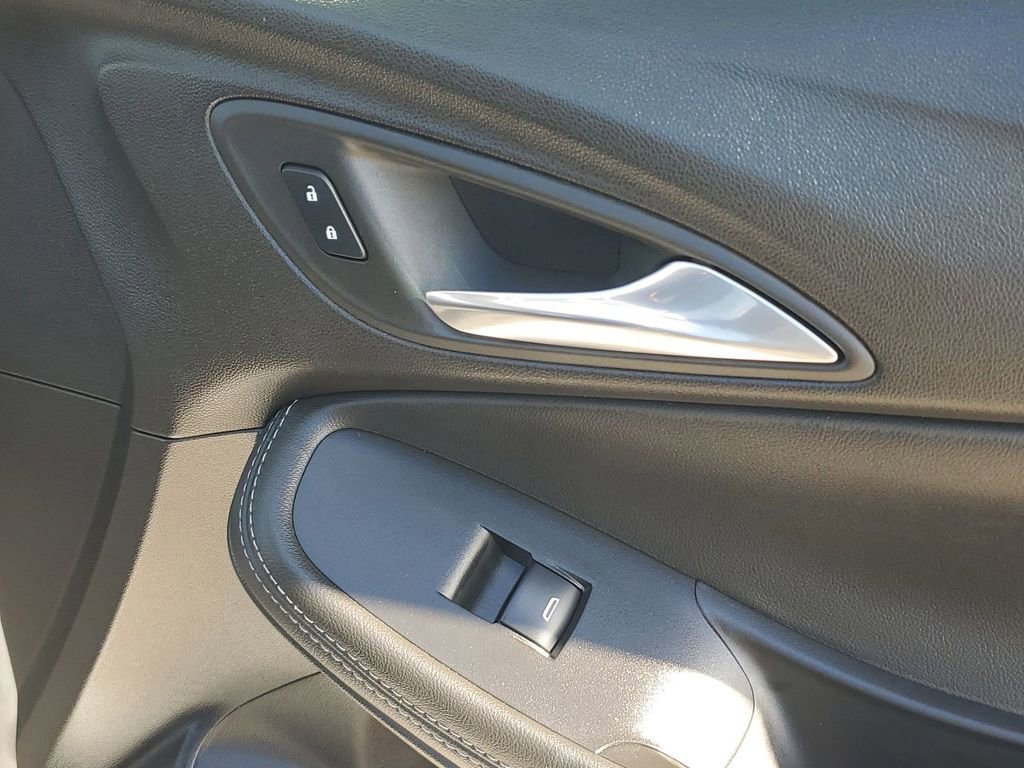 Used 2023 Buick Encore GX Select image 48