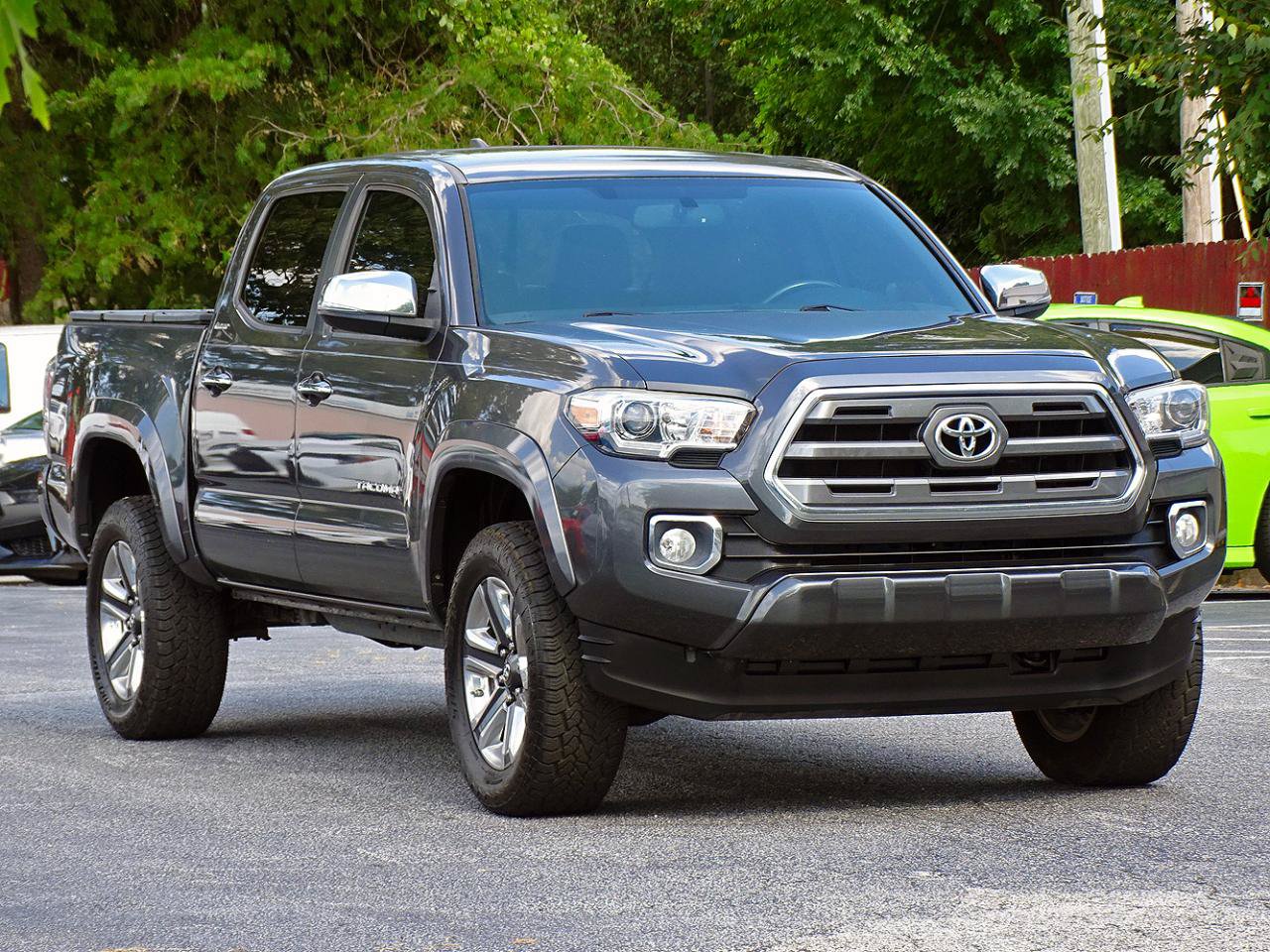 Used 2016 Toyota Tacoma Limited w/ Towing Package RWD image 10
