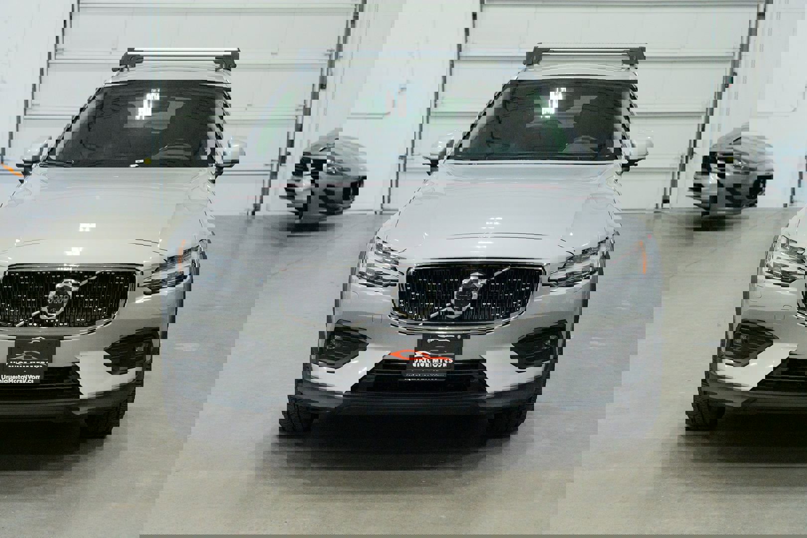 Used 2023 Volvo V60 B5 Cross Country Ultimate w/ Climate Package image 2