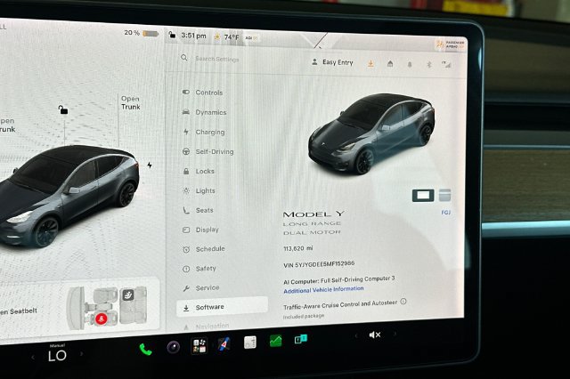 Used 2021 Tesla Model Y Long Range AWD/4WD image 32
