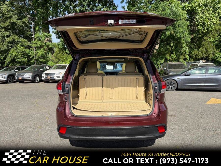 Used 2019 Toyota Highlander Limited Platinum FWD image 21