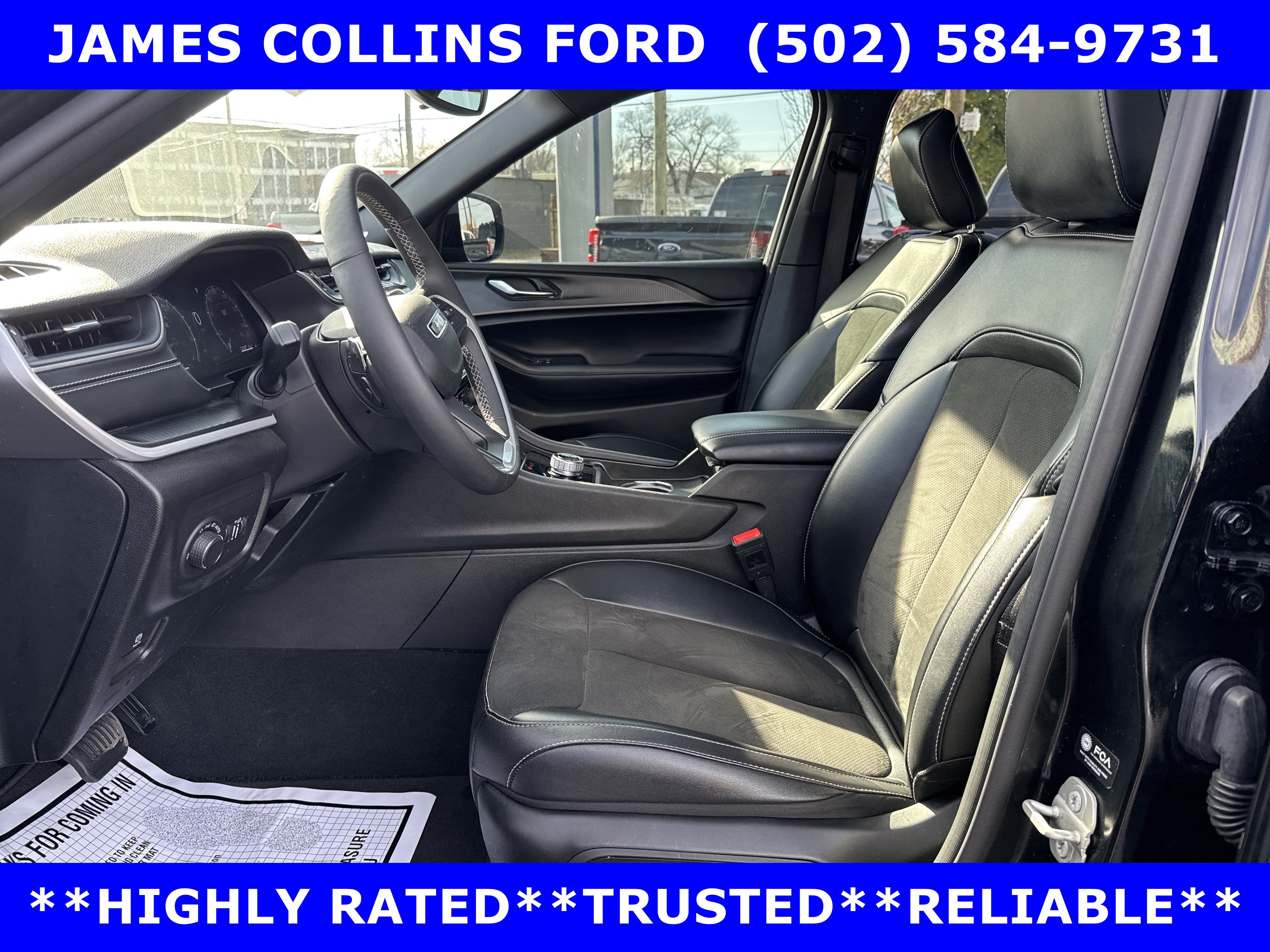 Used 2024 Jeep Grand Cherokee Altitude AWD/4WD image 10