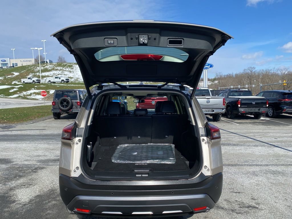 Used 2023 Nissan Rogue SL w/ SL Premium Package image 15