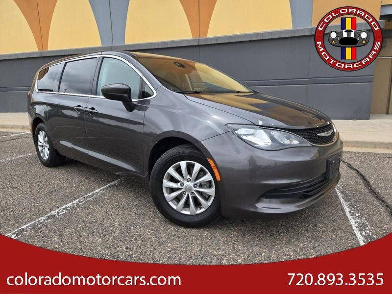 Used 2017 Chrysler Pacifica Touring w/ Tire & Wheel Group