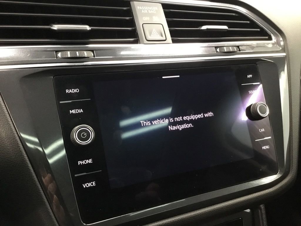 Used 2022 Volkswagen Tiguan SE AWD/4WD image 18