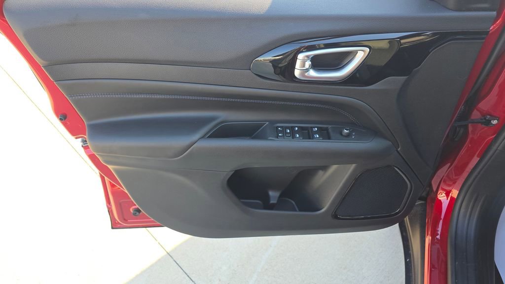 New 2026 Jeep Compass Latitude image 22