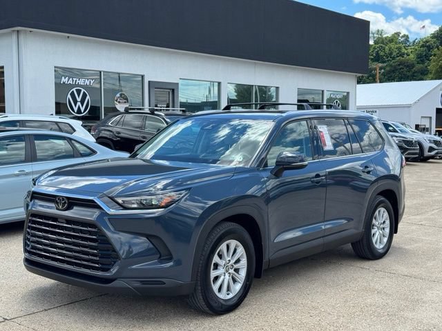 Used 2024 Toyota Grand Highlander AWD image 2