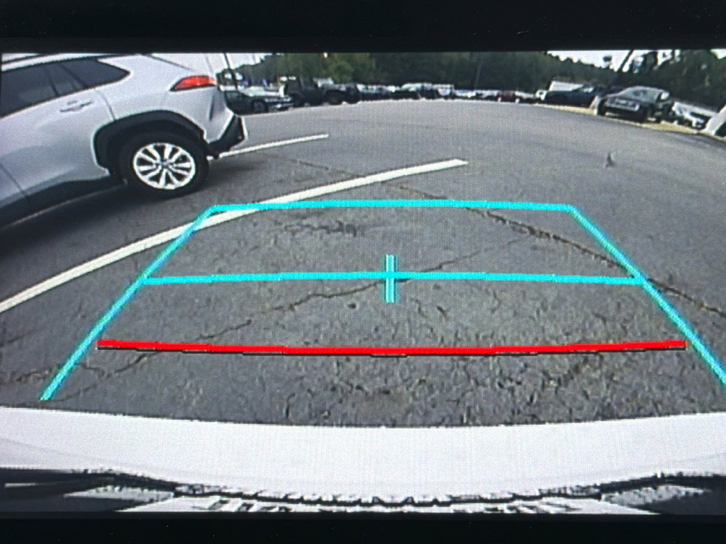 Used 2022 Toyota Camry SE w/ Carpet Mat Package (TMS) FWD image 29