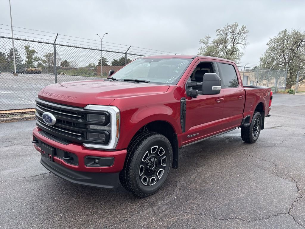 Used 2025 Ford F350 Platinum AWD/4WD image 2