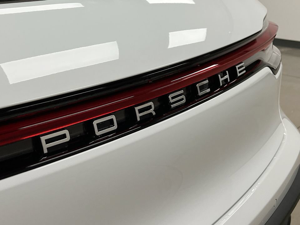New 2026 Porsche Macan AWD/4WD image 34
