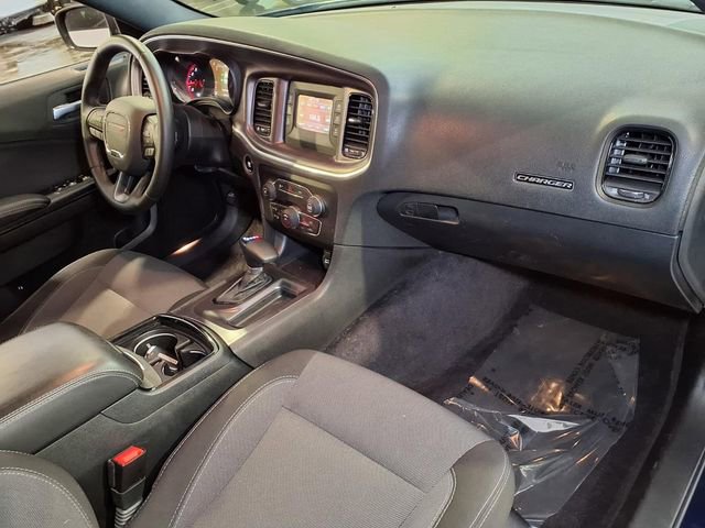 Used 2016 Dodge Charger SE w/ Blacktop Package image 28