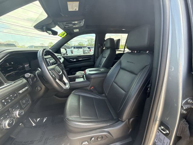Used 2023 GMC Yukon Denali w/ Advanced Technology Package image 11
