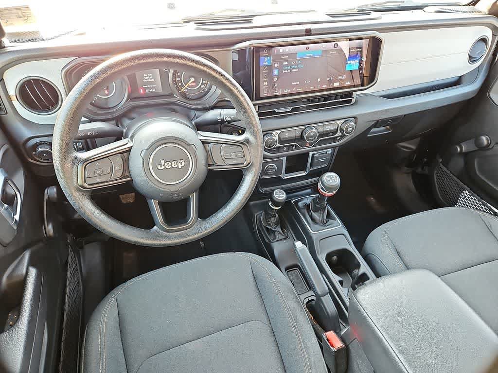 Used 2024 Jeep Wrangler Unlimited Sport AWD/4WD image 11