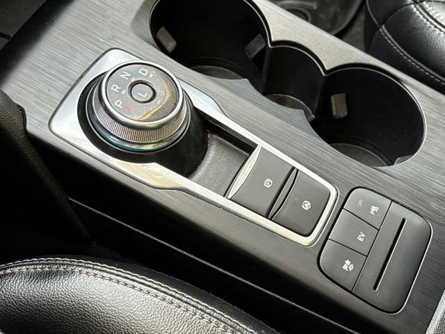 Certified 2022 Ford Escape Titanium FWD image 28