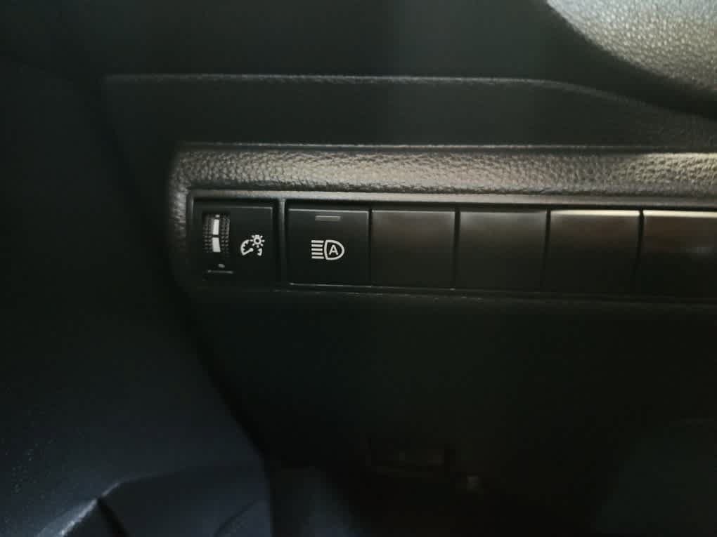 Used 2025 Toyota Corolla SE FWD image 22
