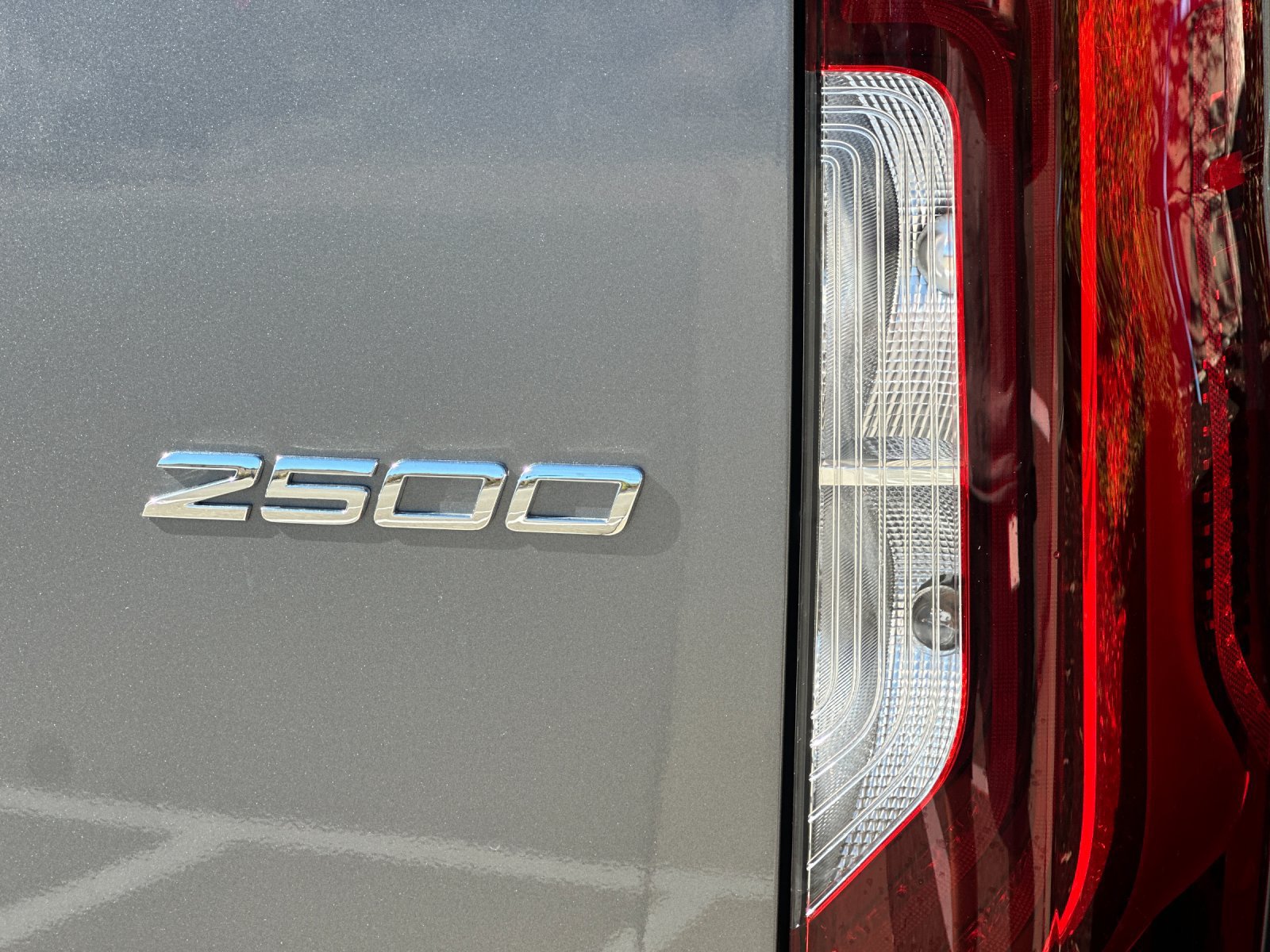 Used 2023 Mercedes-Benz Sprinter 2500 image 25