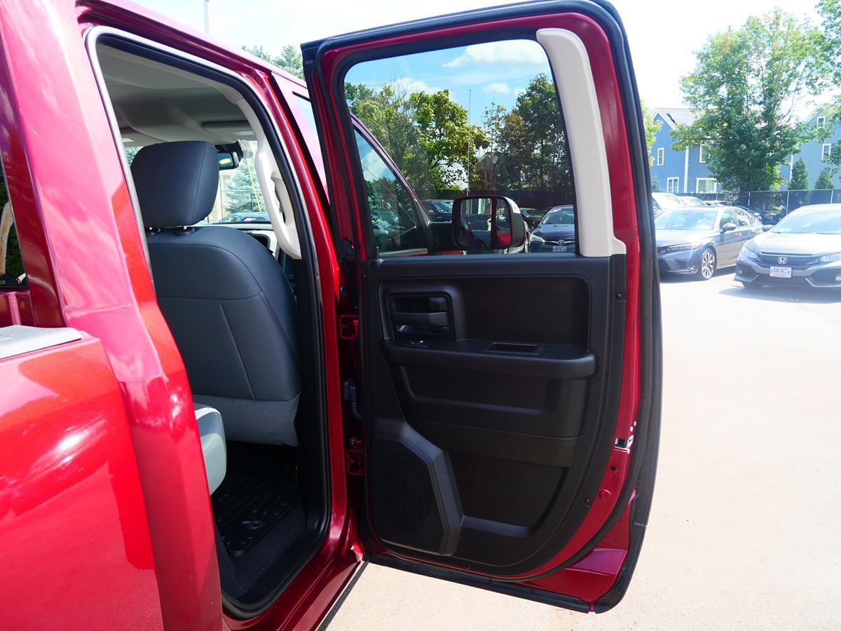 Used 2019 RAM 1500 Express AWD/4WD image 30