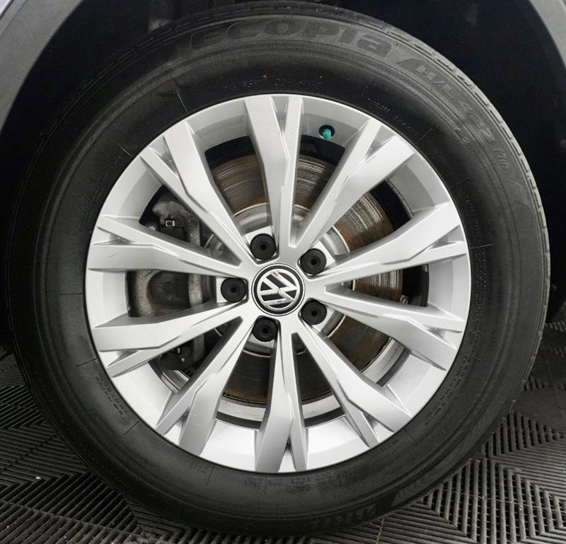 Used 2019 Volkswagen Tiguan S w/ Driver Assistance Package AWD/4WD image 3